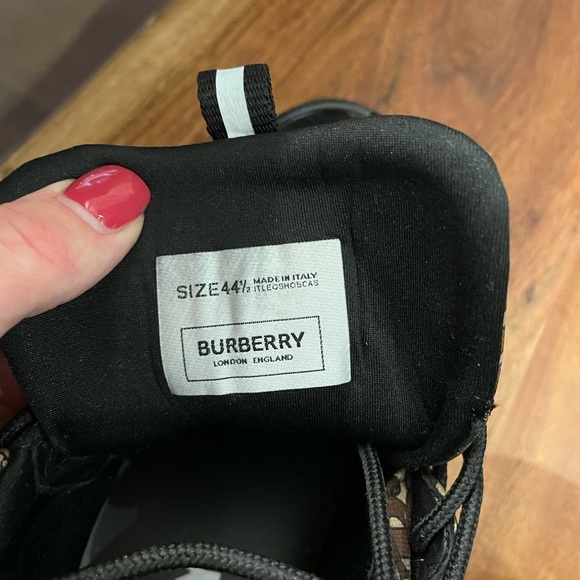 Burberry Monogram print arthur sneakers - Picture 12 of 15